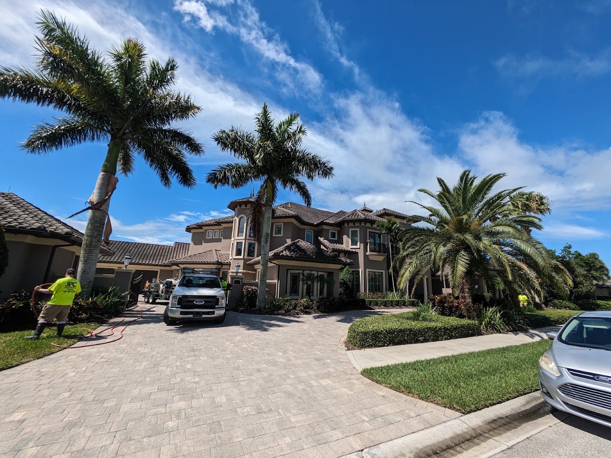 Residential pressure washing in Brevard County, FL